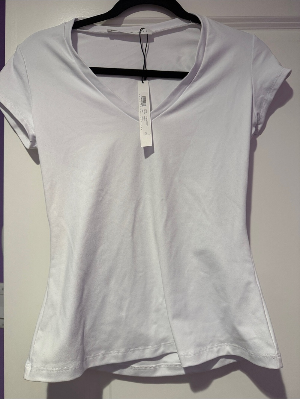 Susana Monaco fitted white vneck